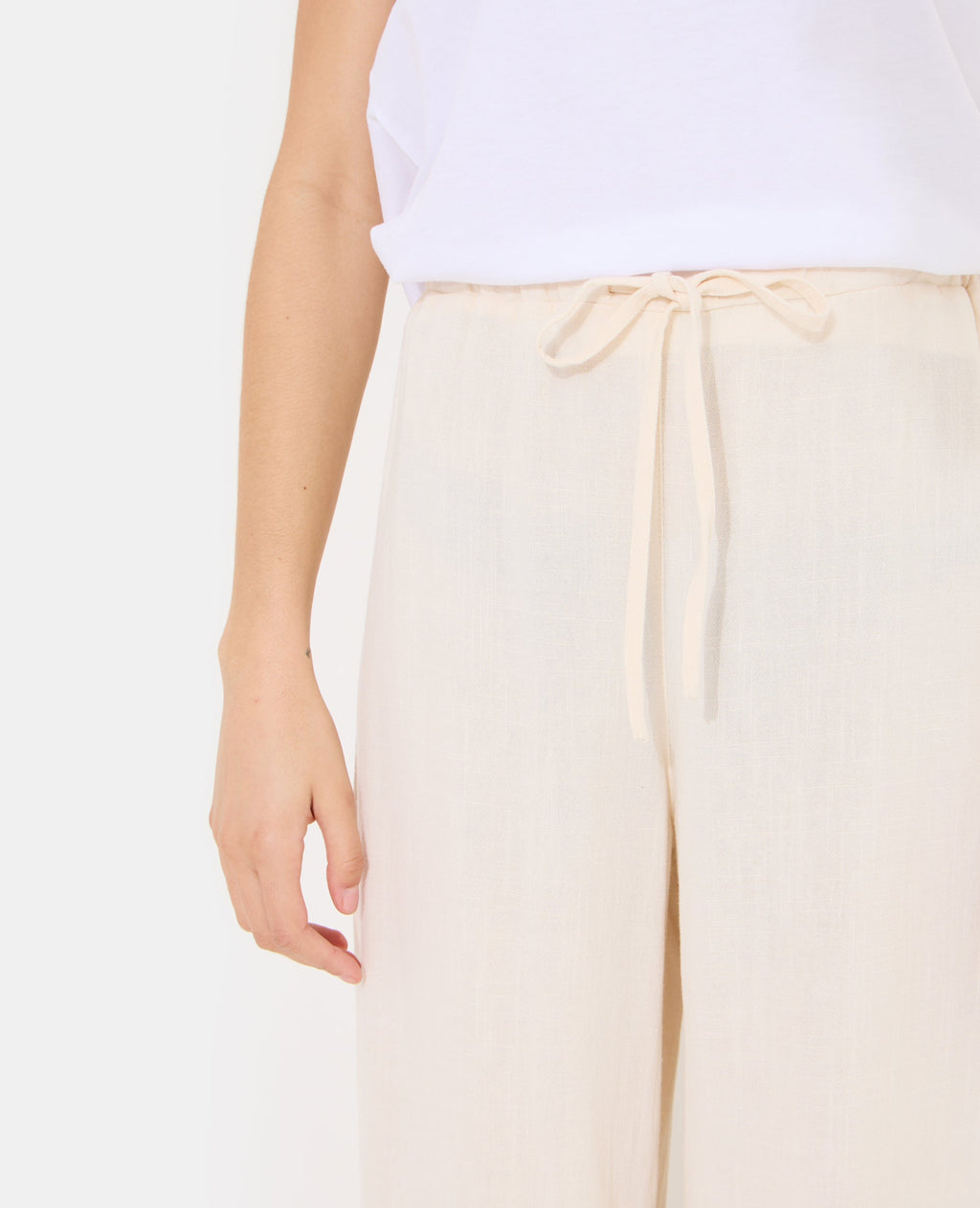 Pantalon large et droit avec taille élastiquée