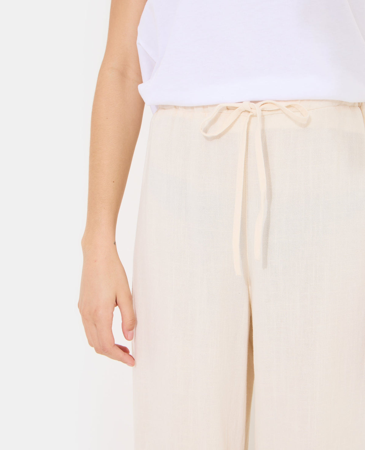 Pantalon large et droit avec taille élastiquée