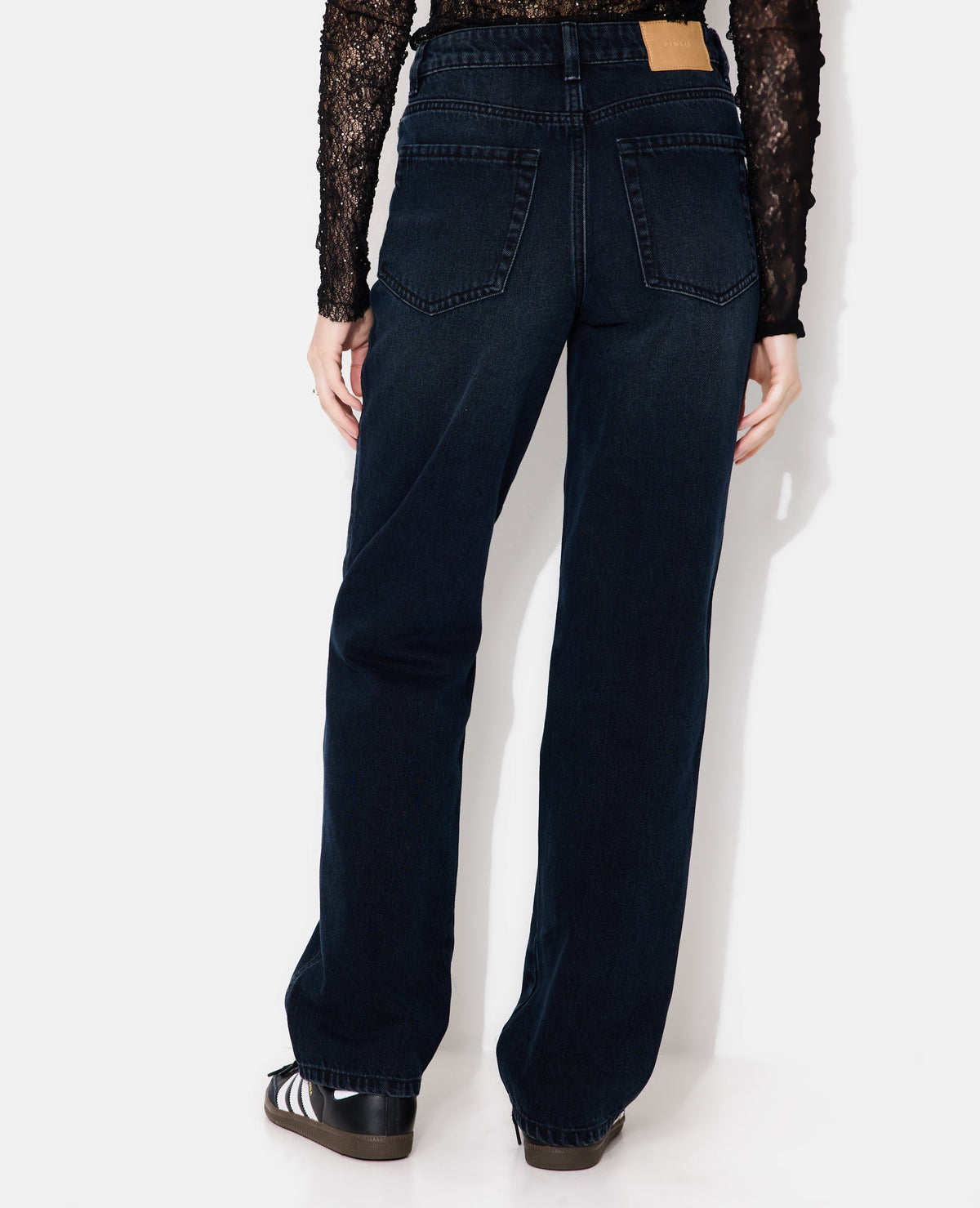 Jean straight taille medium