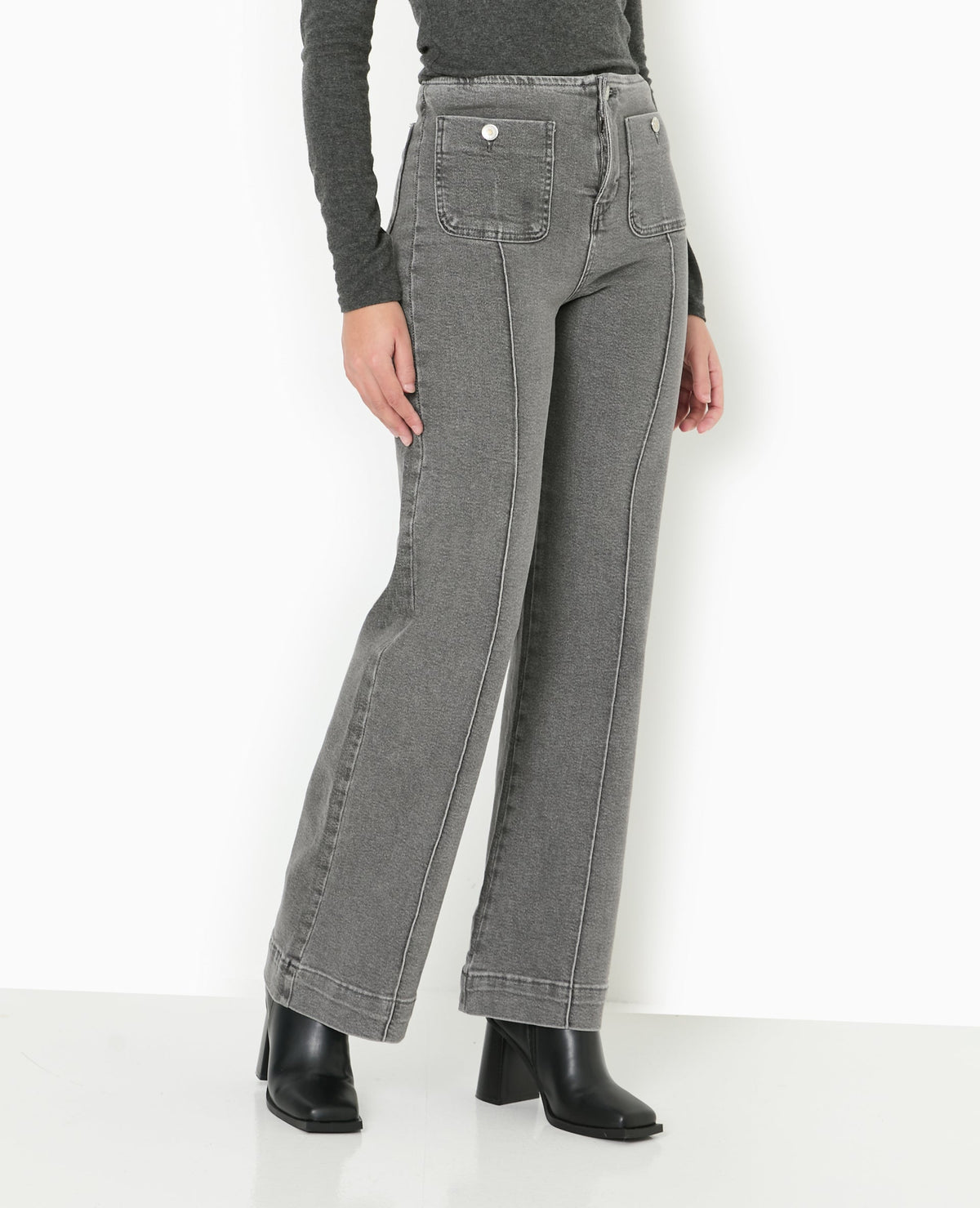 Jean flare taille haute avec poches plaquées