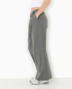Pantalon large et droit avec pinces