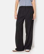 Pantalon large et droit avec pinces