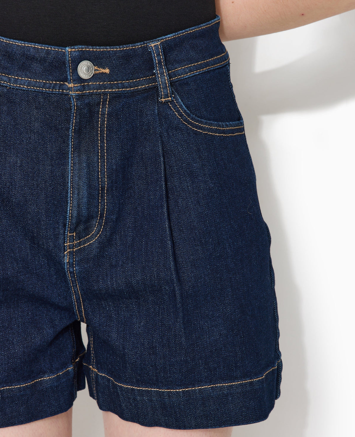 Short taille haute en jean avec pinces