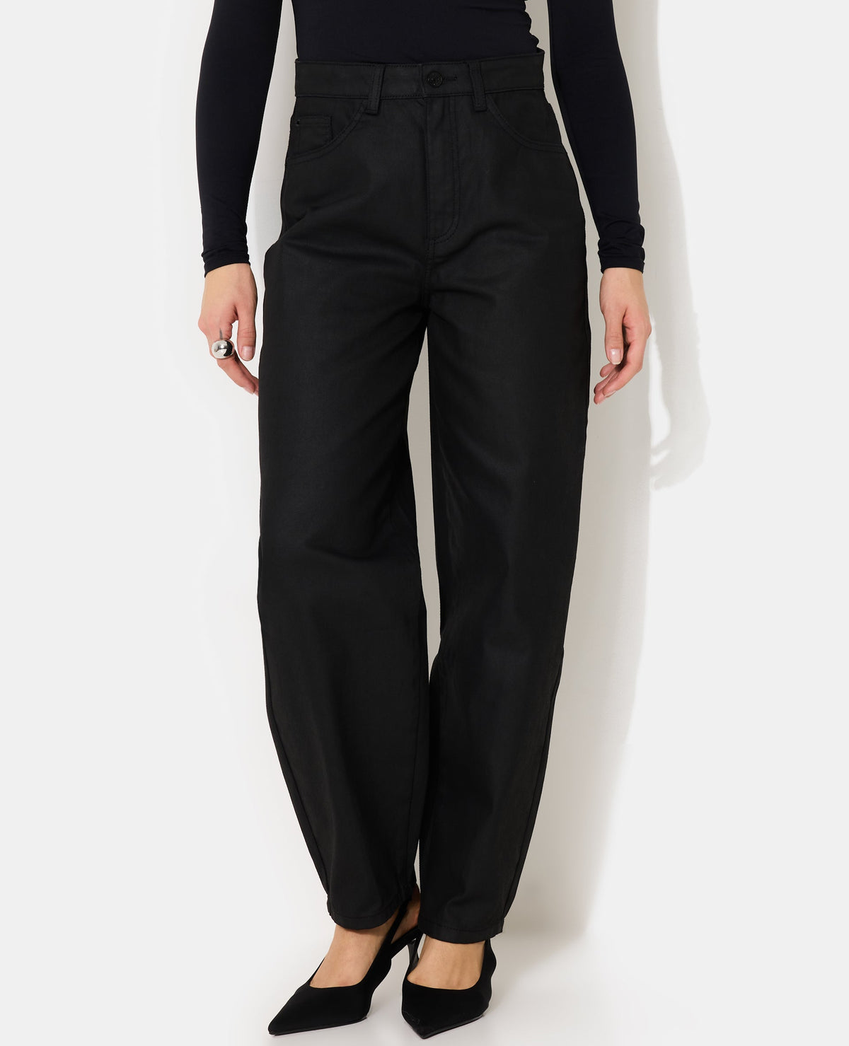 Jean barrel enduit taille haute