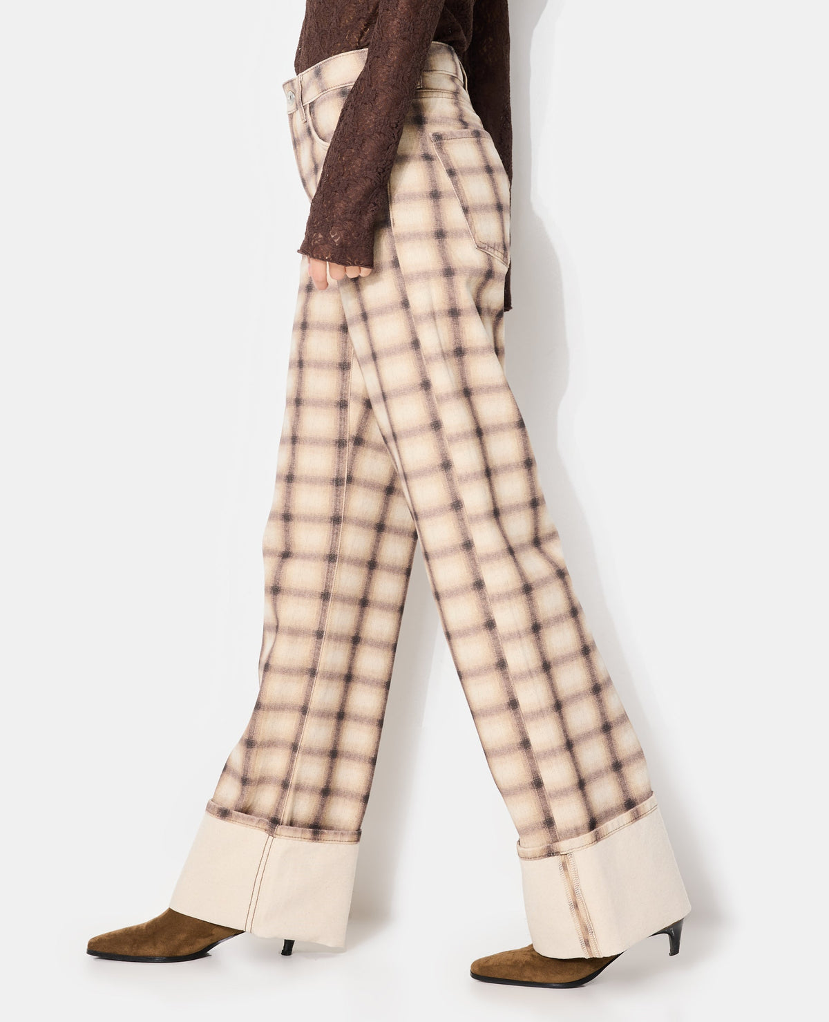 Jean droit avec grand revers motif carreaux