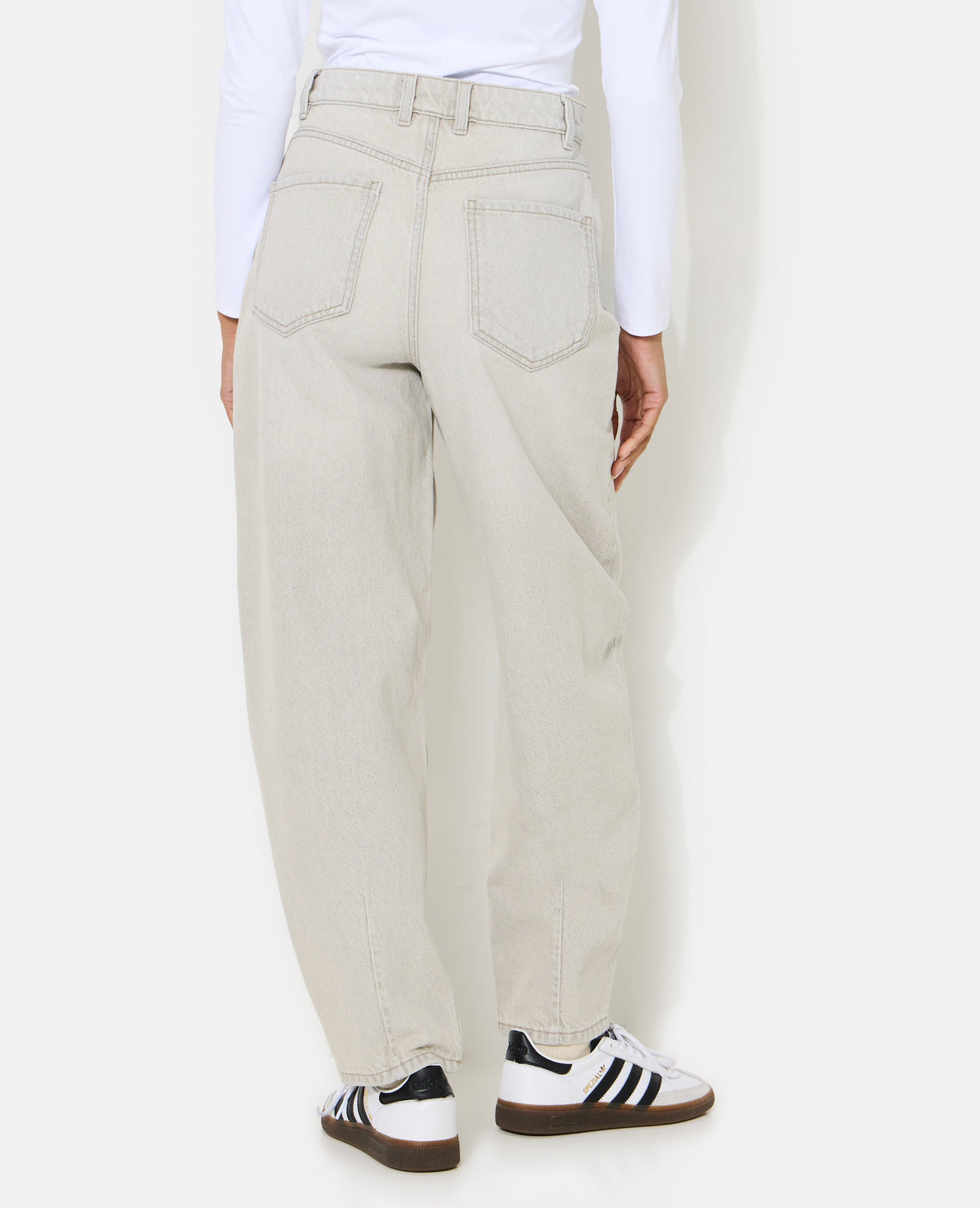 Jean barrel taille haute
