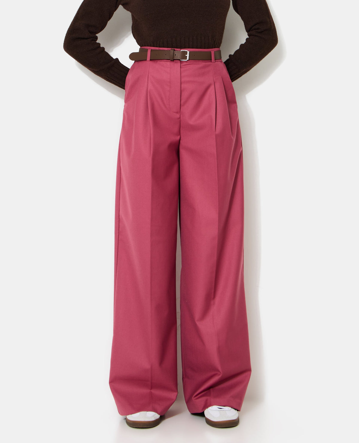 Pantalon large taille haute avec ceinture