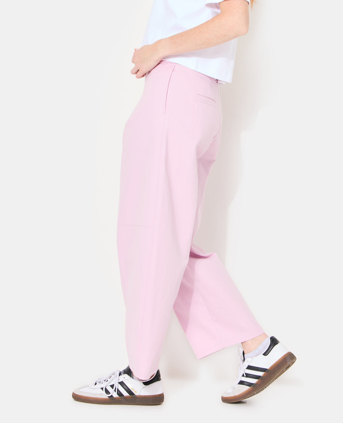 Pantalon barrel taille haute avec ceinture