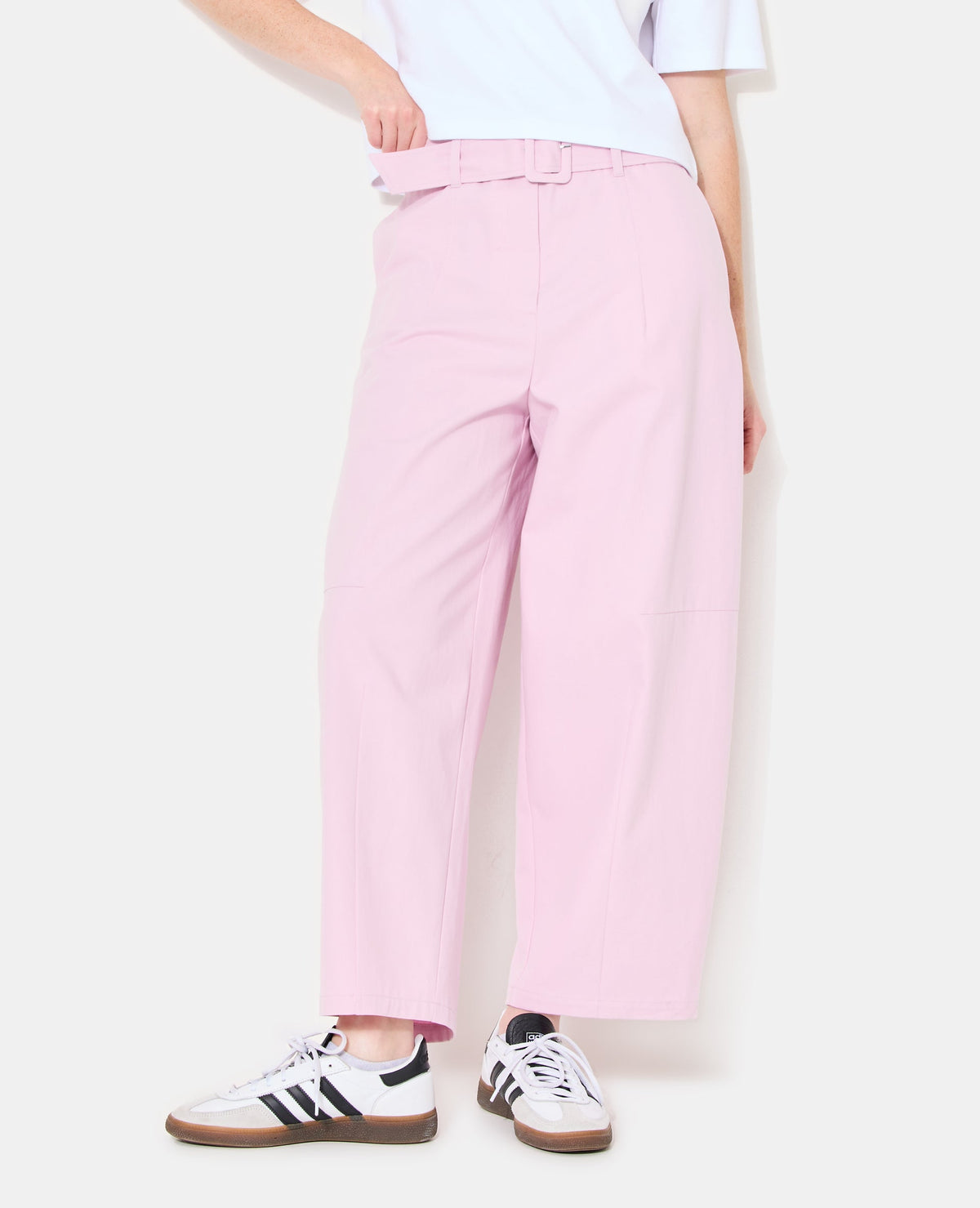 Pantalon barrel taille haute avec ceinture