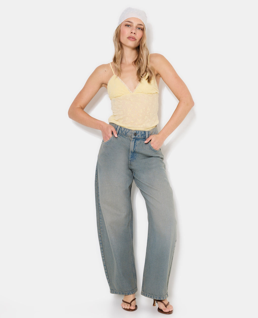Jean barrel taille haute