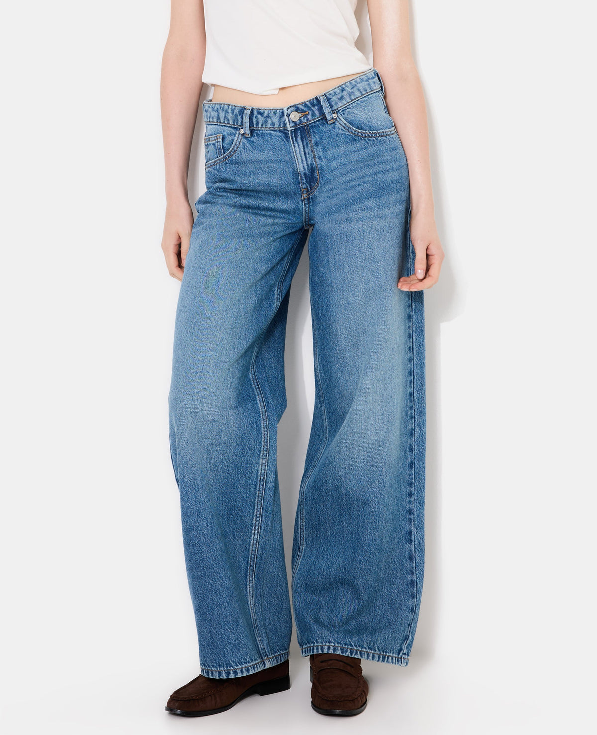 Jean wide taille basse avec étoiles