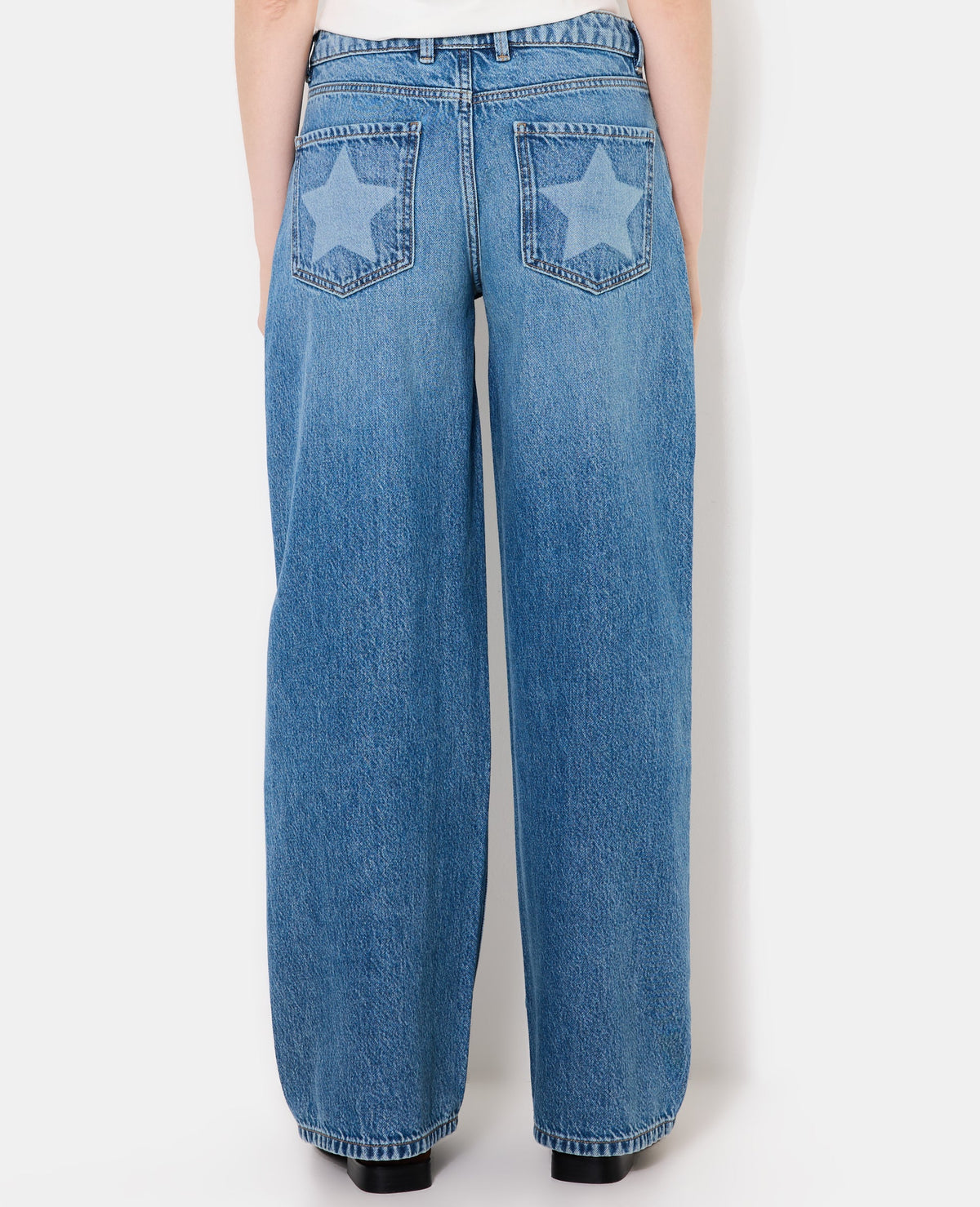 Jean wide taille basse avec étoiles