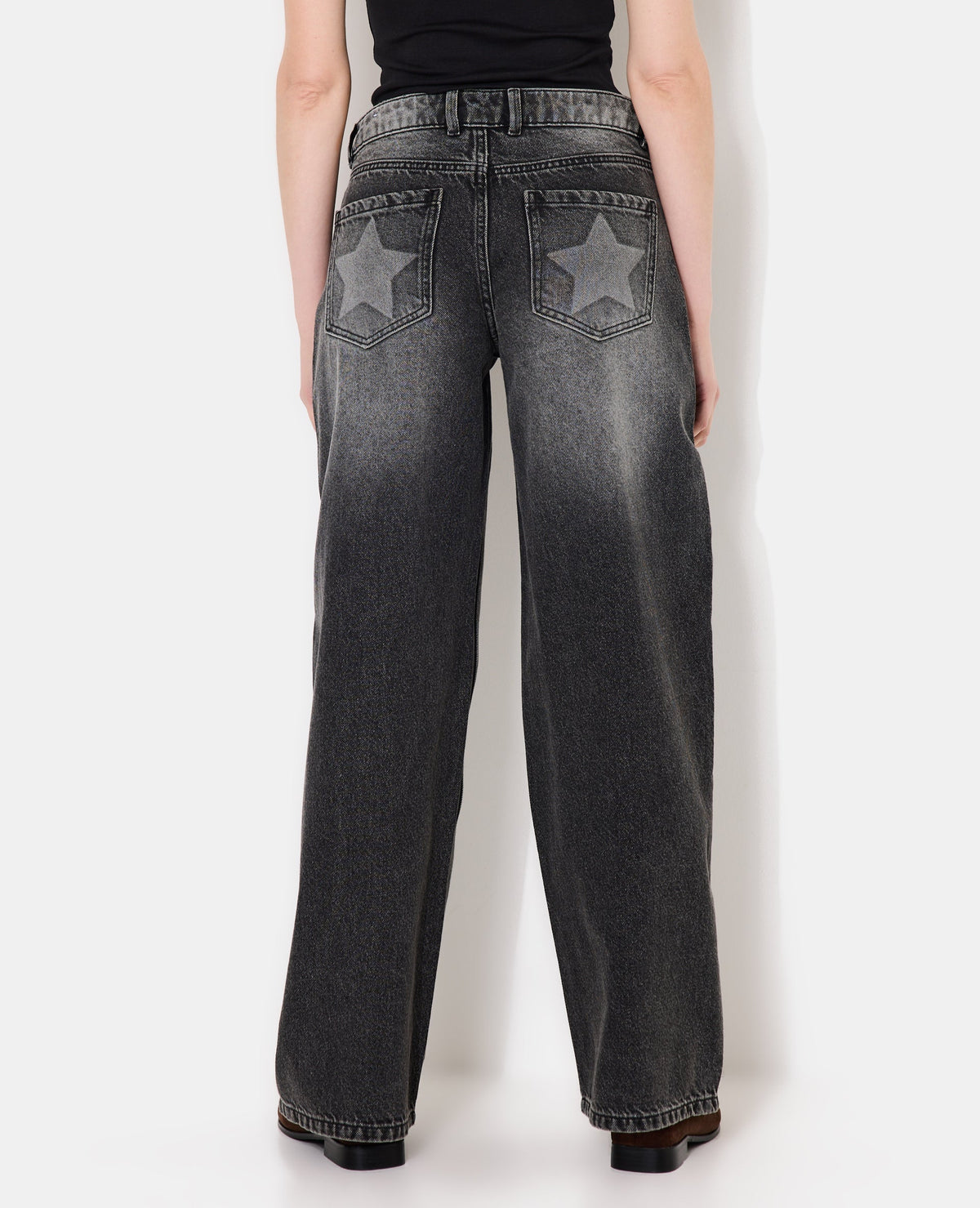 Jean wide taille basse avec étoiles