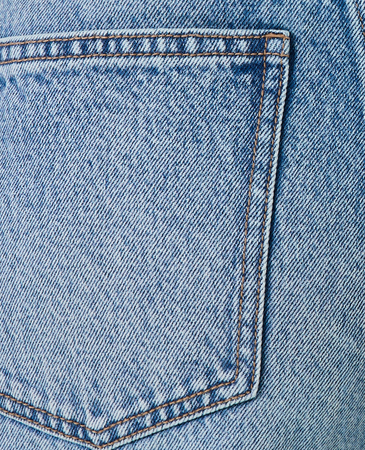 Jean barrel taille haute avec jeux de couture