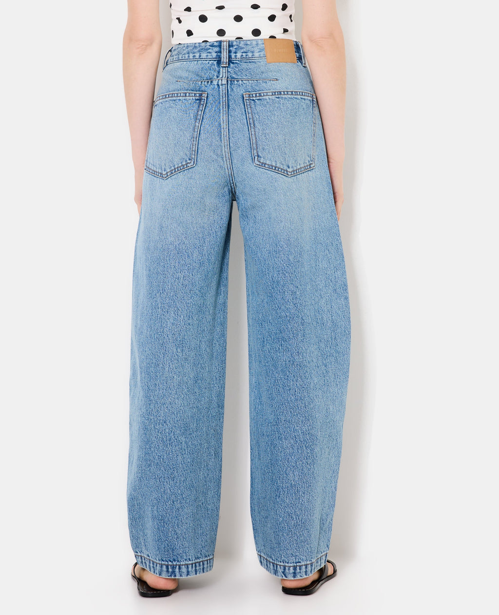 Jean barrel taille haute avec jeux de couture