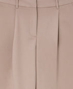 Pantalon large et droit avec pinces