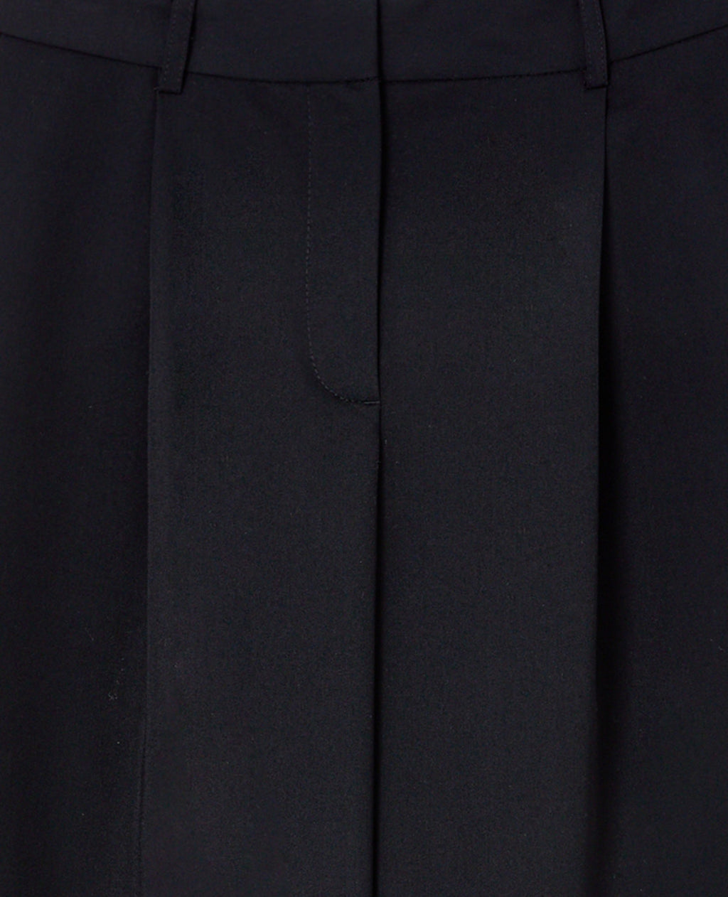 Pantalon large et droit avec pinces