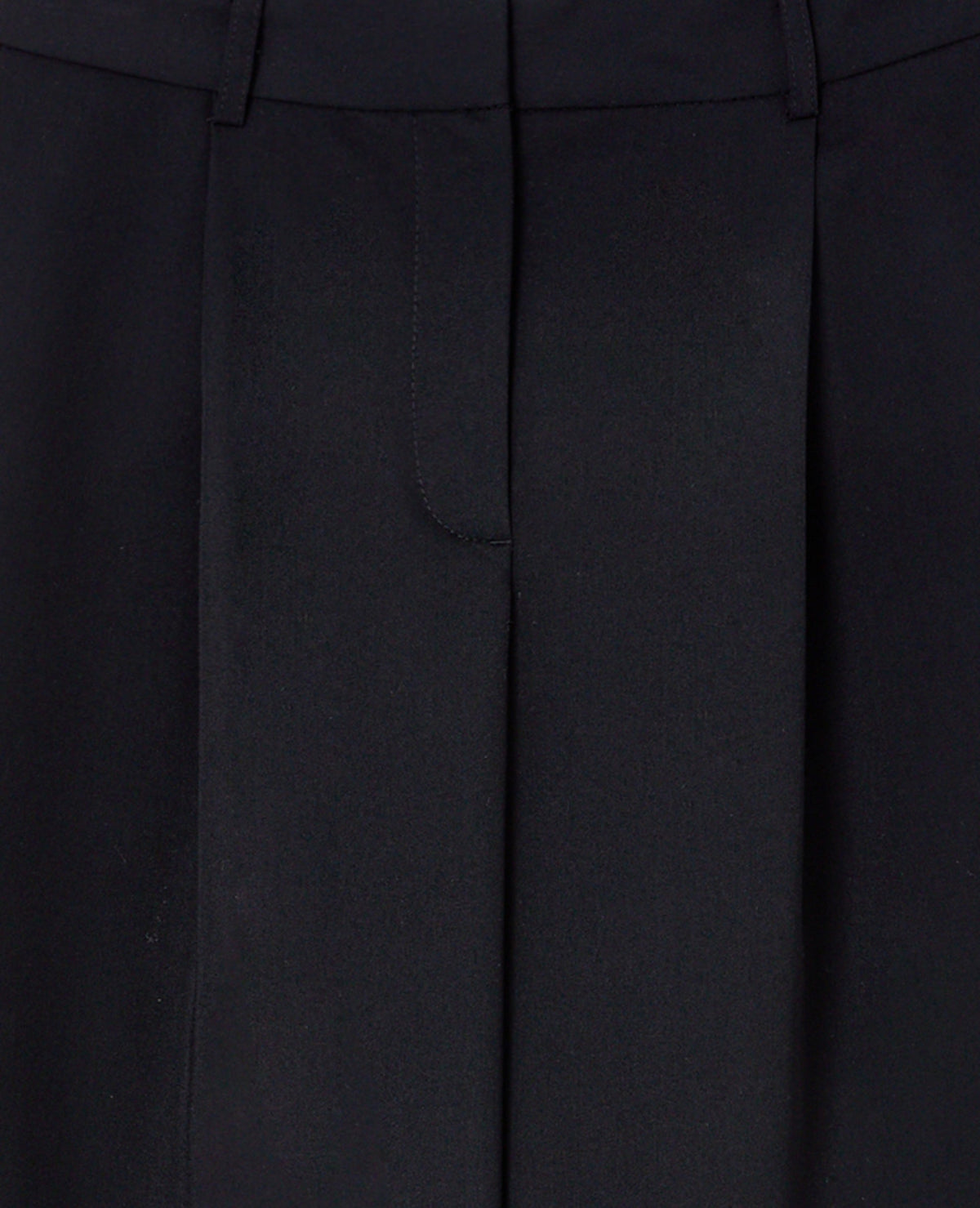 Pantalon large et droit avec pinces
