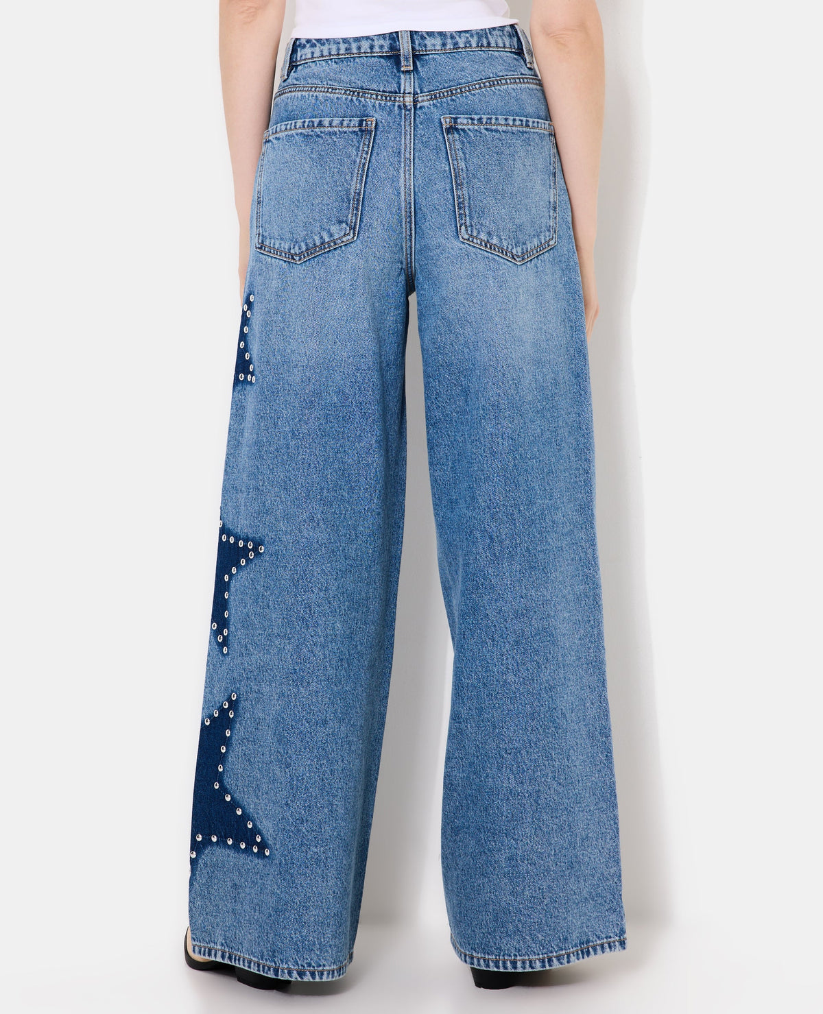 Jean extra-wide taille haute avec étoiles clous