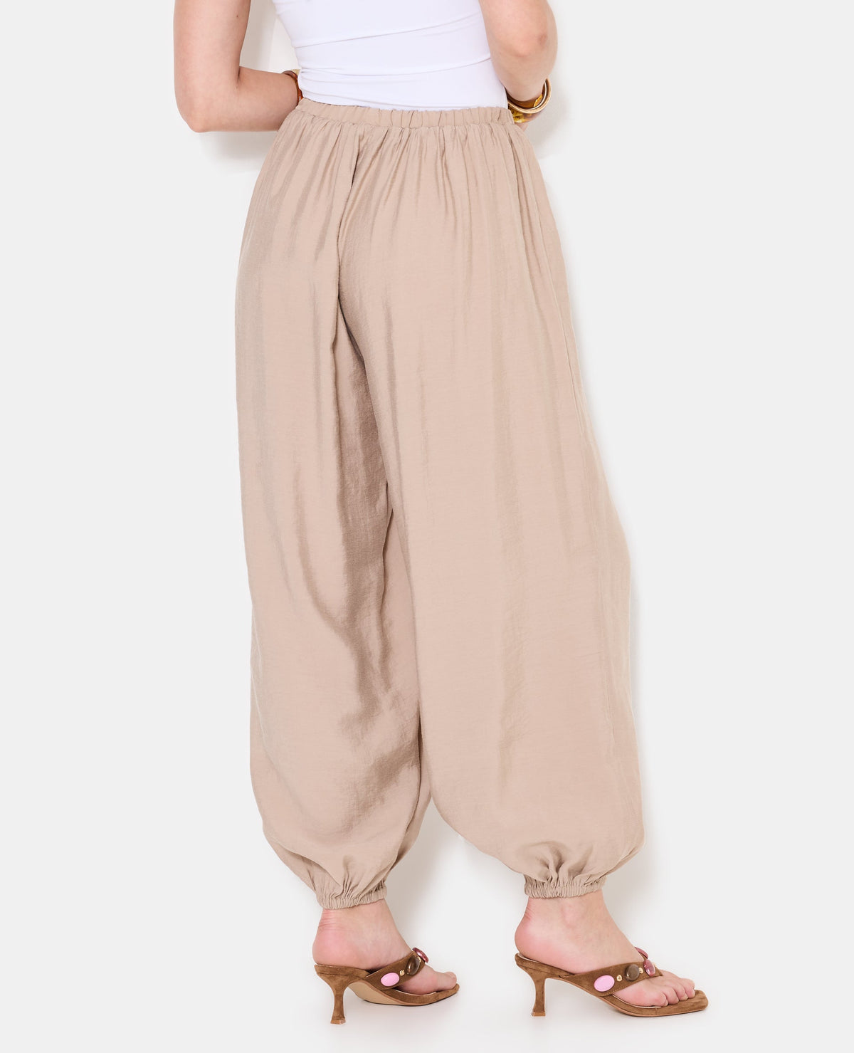 Pantalon bouffant en tissu satiné