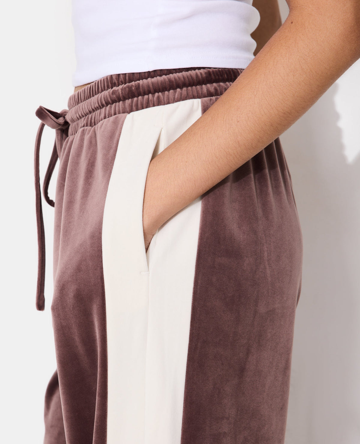 Pantalon de jogging droit en velours bicolore