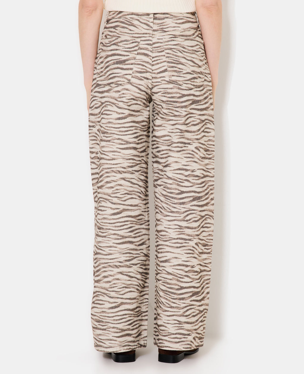 Jean wide motif zèbre avec ceinture décalée