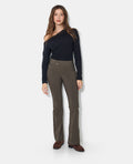 Pantalon flare taille basse en tissu stretch