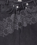 Jean taille décalée avec fleurs effet dentelle