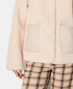 Blouson en sherpa façon peau lainée