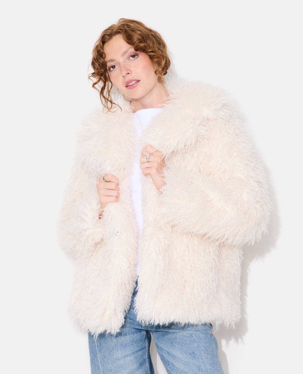 Manteau shaggy en fourrure bouclée