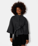 Manteau court cape drap de laine avec ceinture