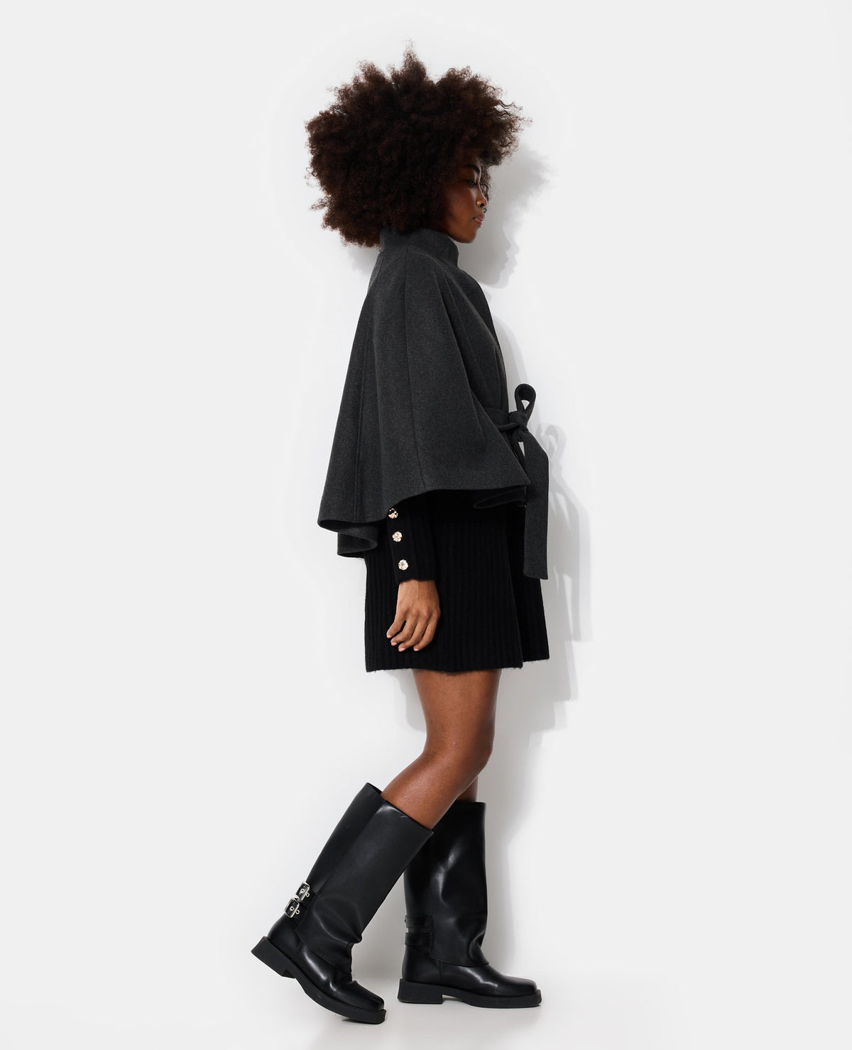 Manteau court cape drap de laine avec ceinture
