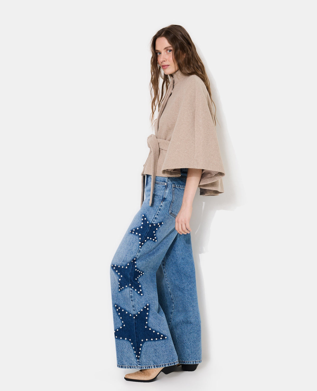 Manteau court cape drap de laine avec ceinture
