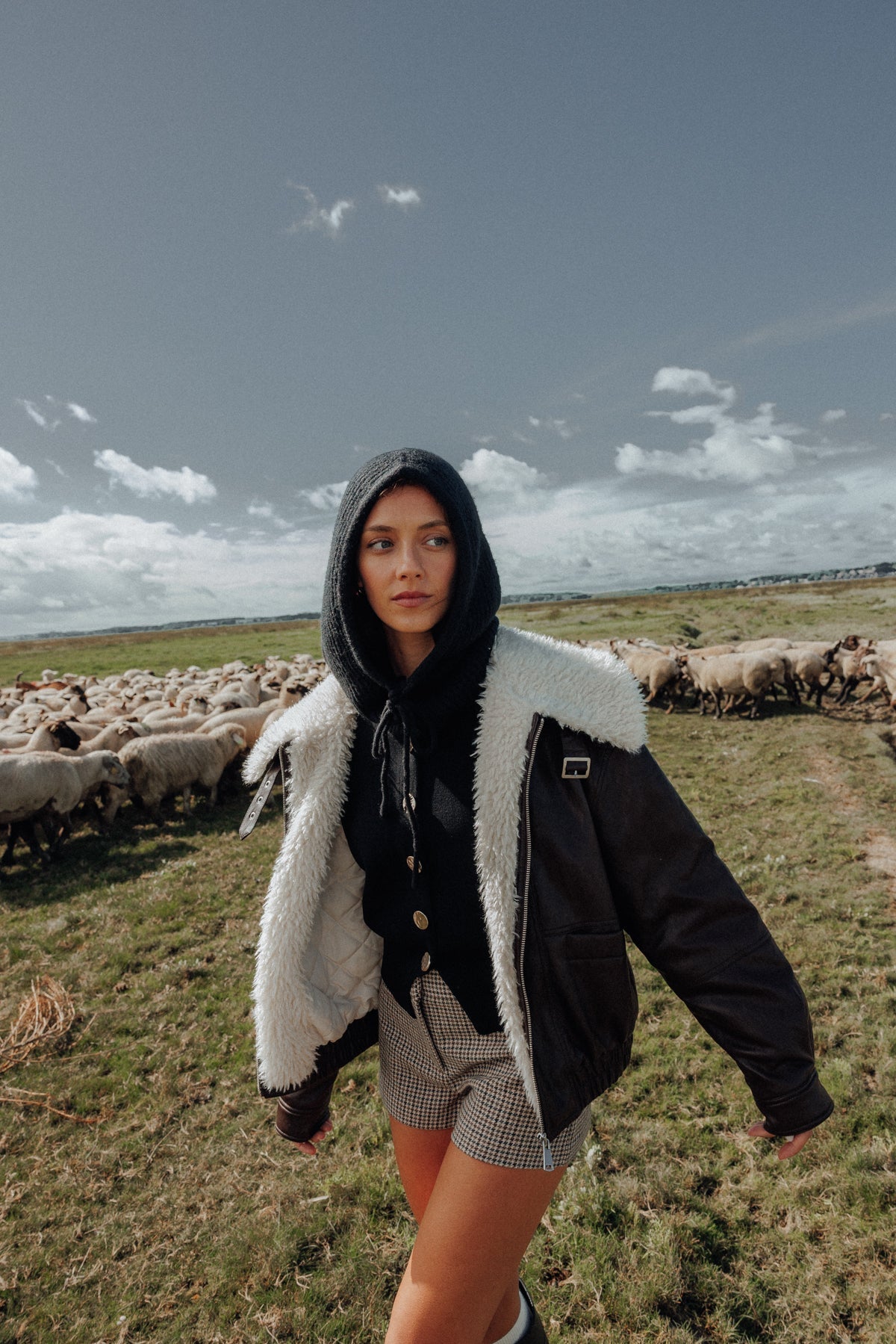 Blouson en simili grand col fausse fourrure