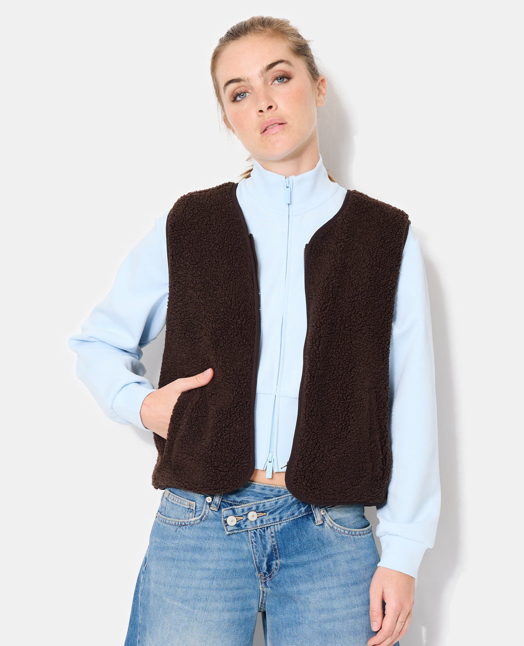 Veste sans manches zippée en sherpa