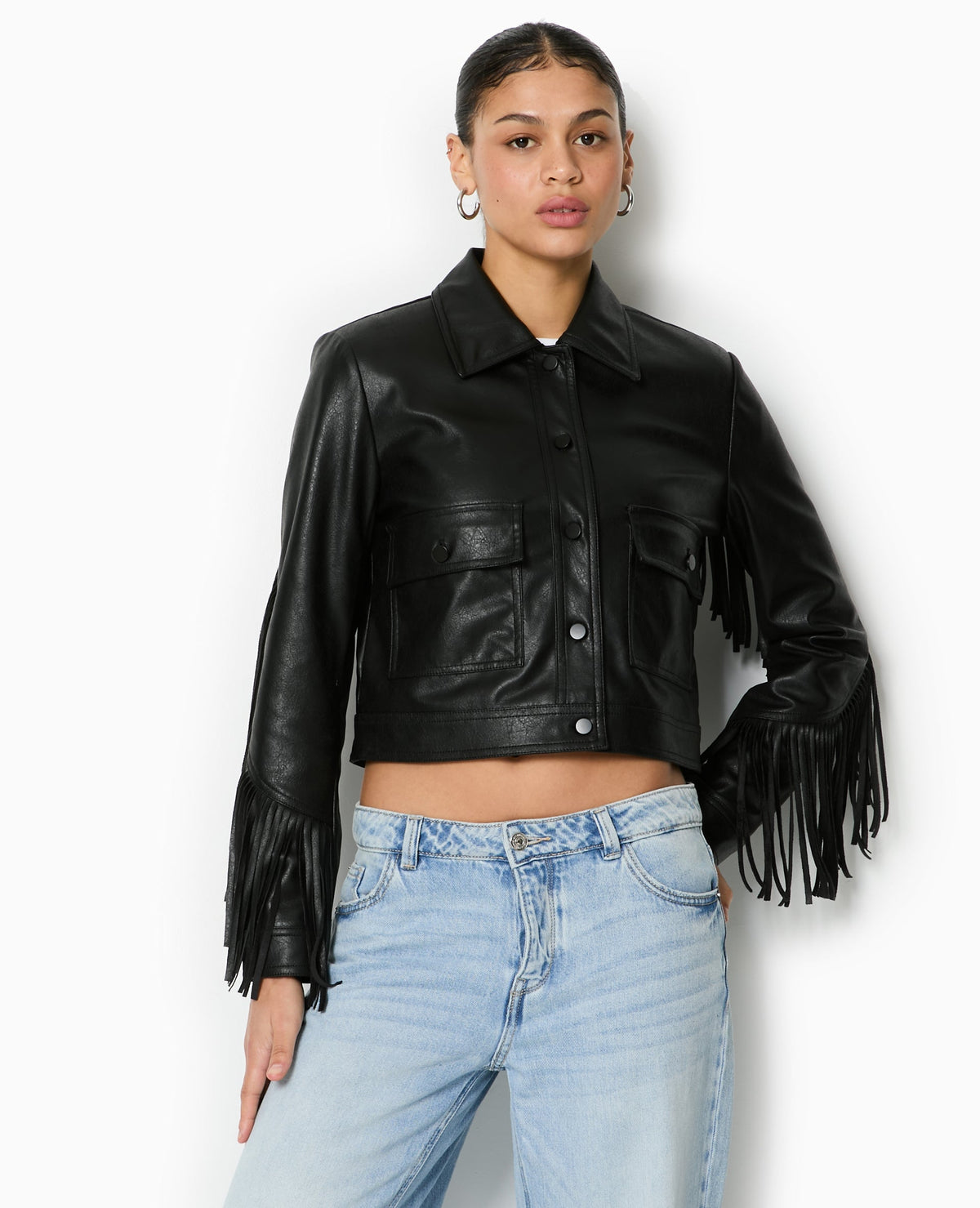 Veste courte en simili avec franges