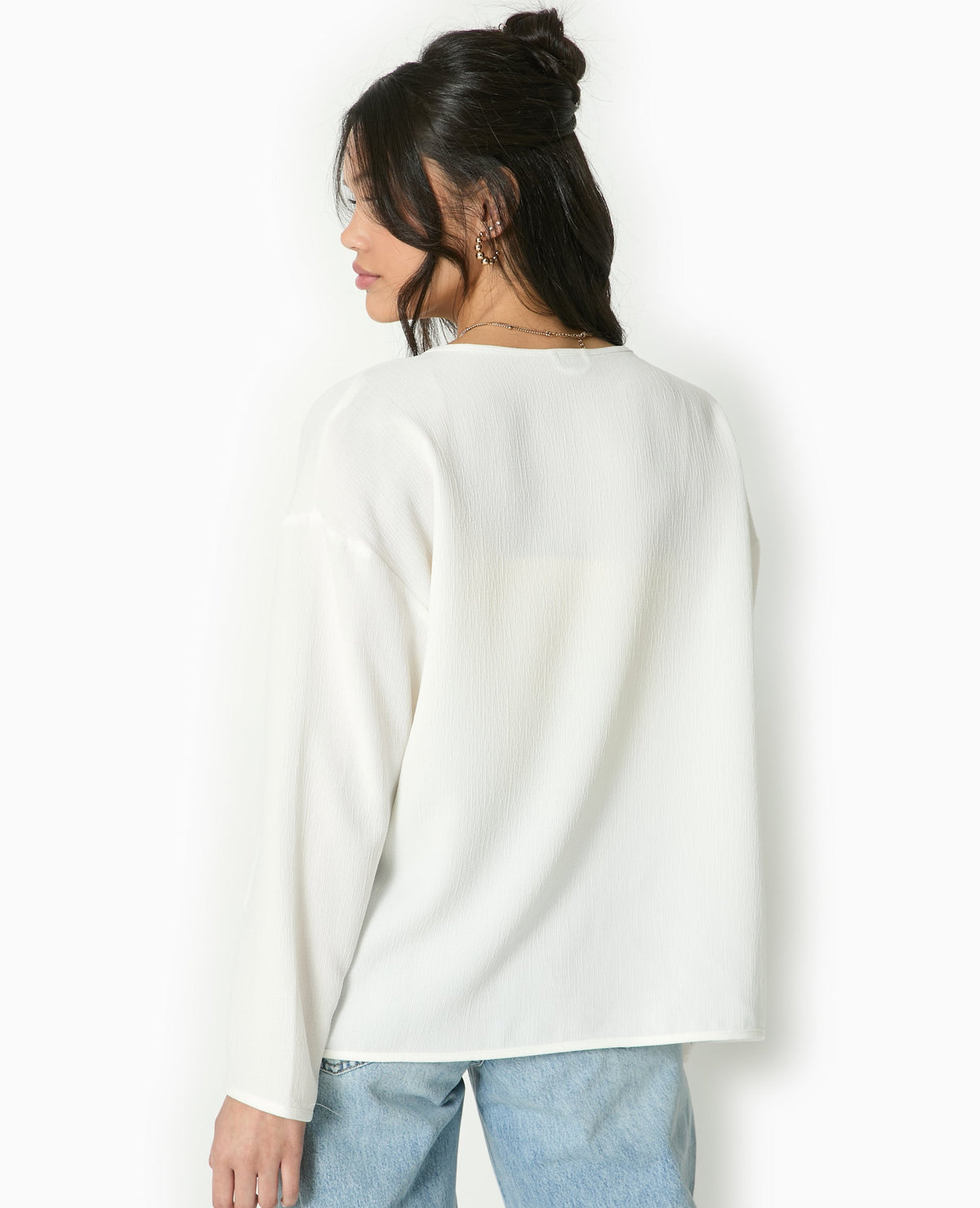 Veste légère et droite avec nouettes