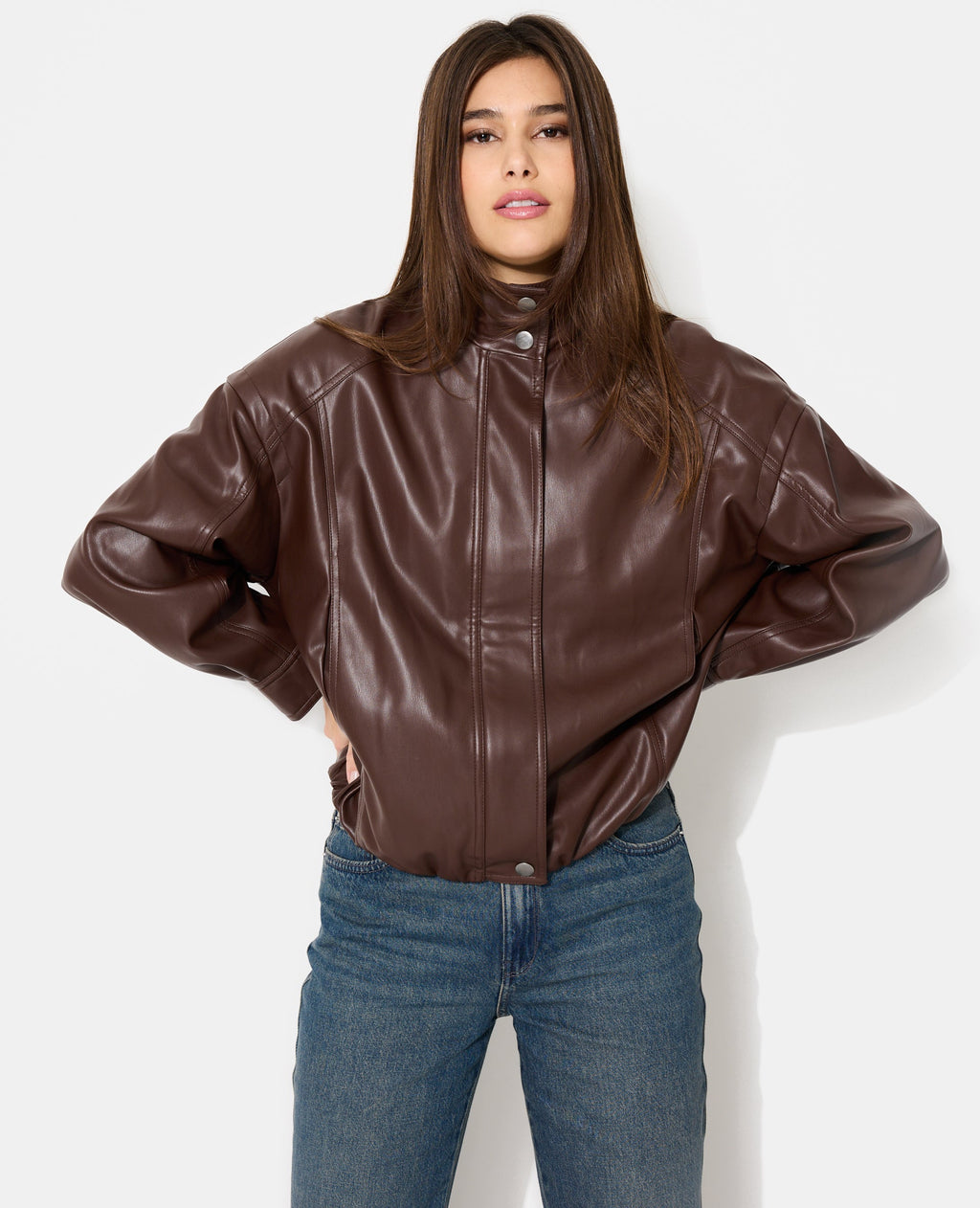 Blouson boule en simili avec col montant