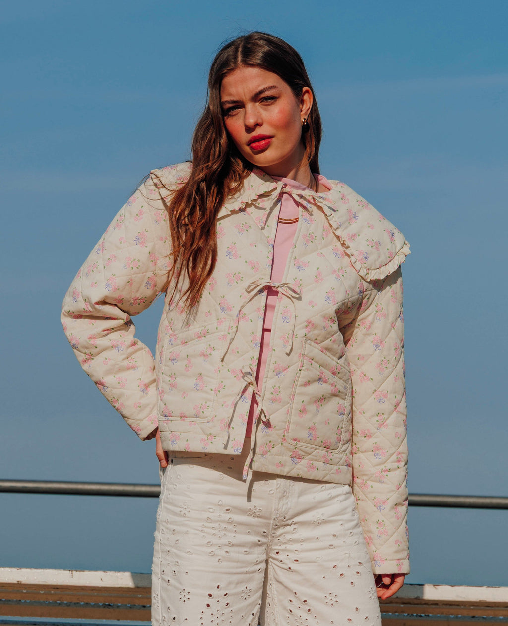 Veste matelassée motifs fleurs avec grand col