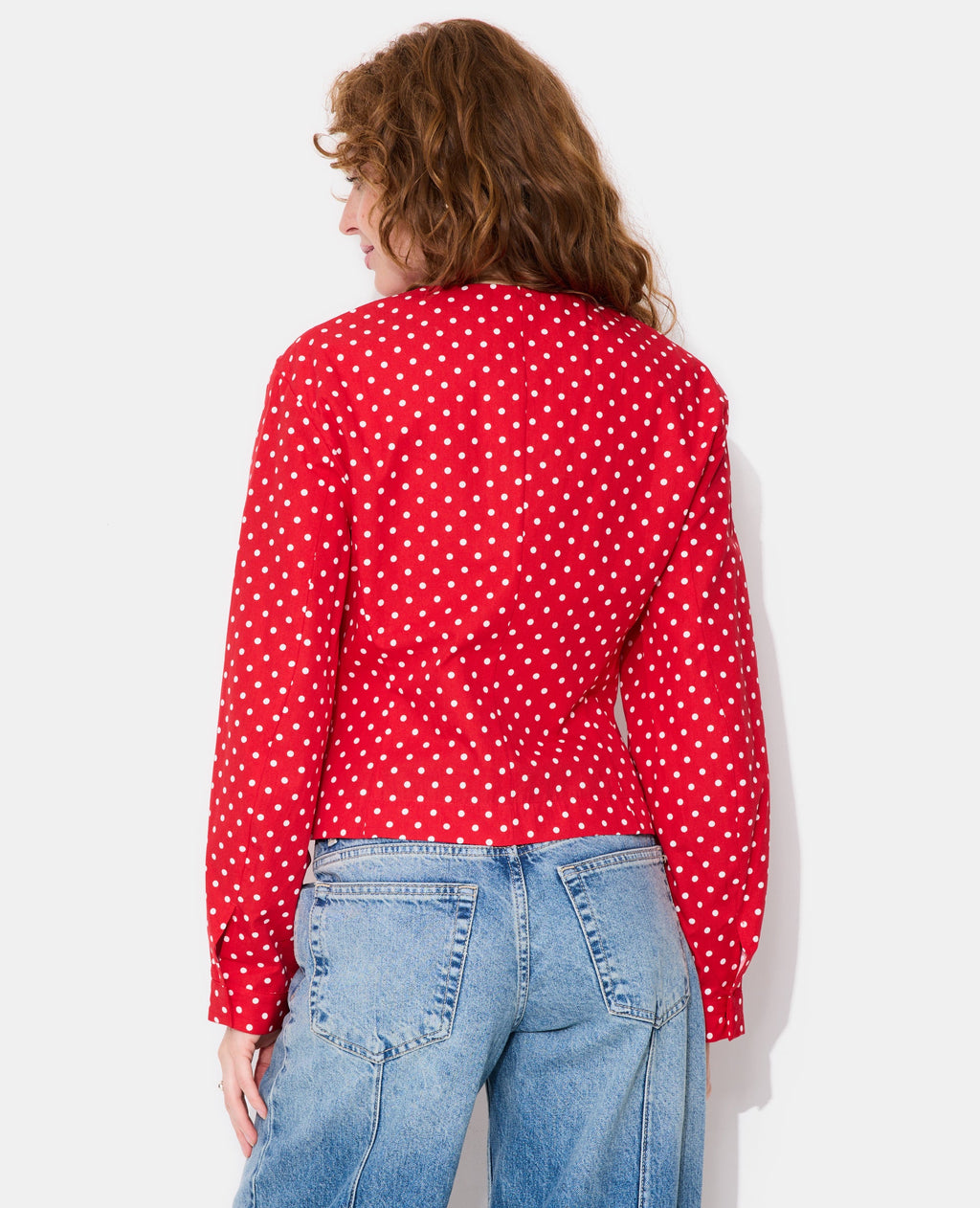 Veste cintrée manches ballons motif pois
