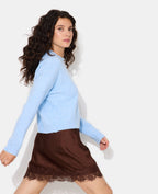 Pull court avec encolure ronde
