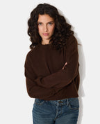 Pull court avec encolure ronde