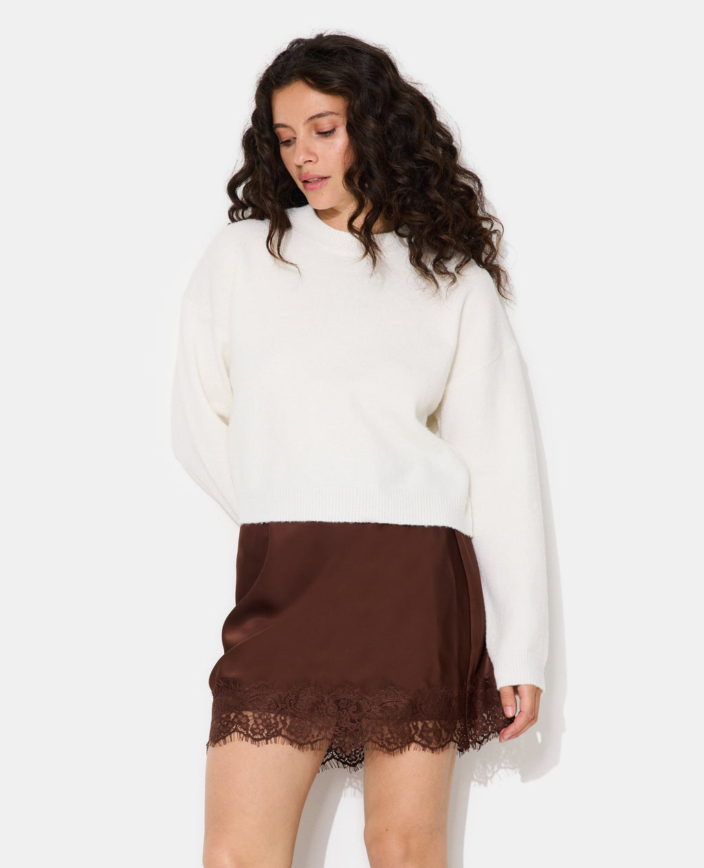 Pull court avec encolure ronde