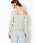 Pull asymétrique maille côtelée