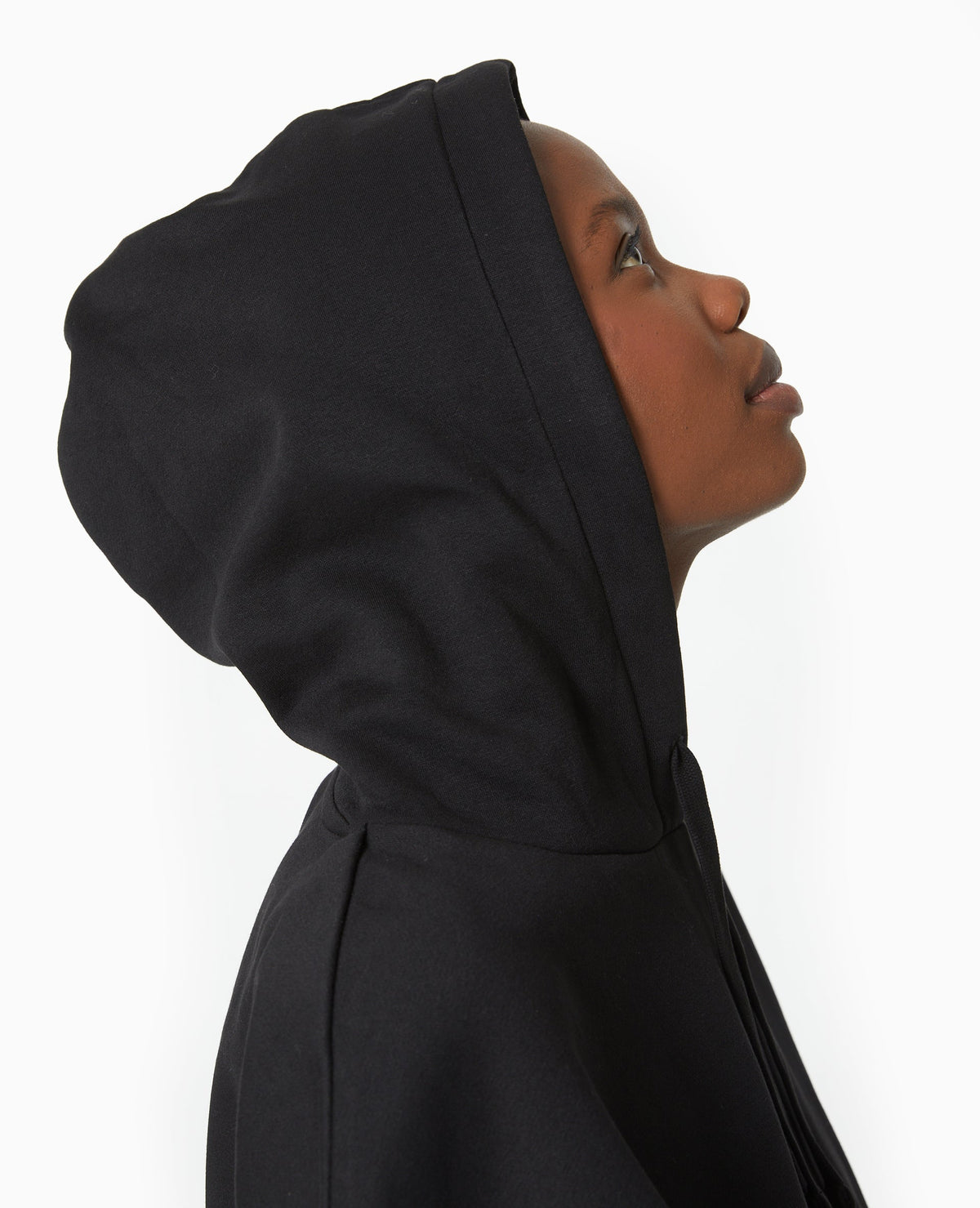 Sweat capuche avec poche devant