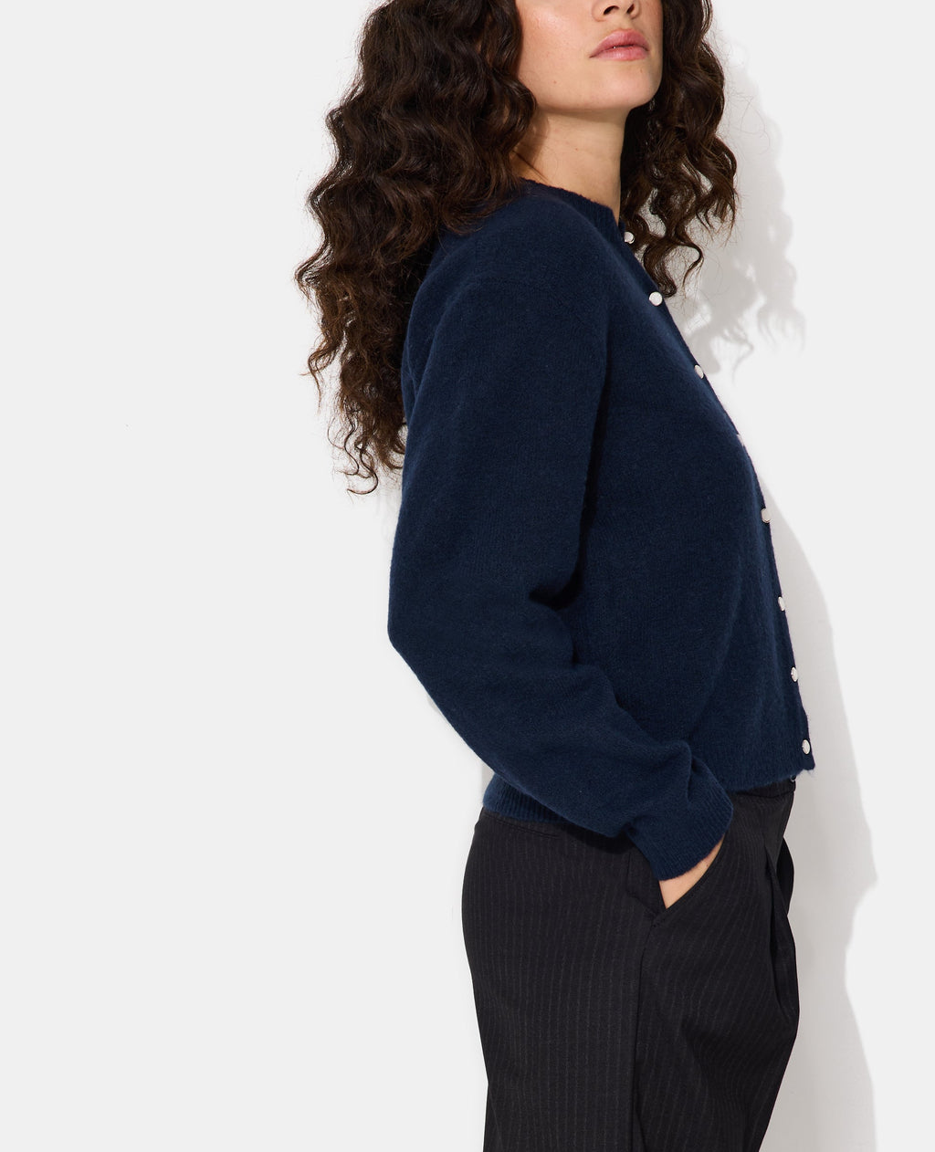 Gilet col rond avec boutons effet nacre