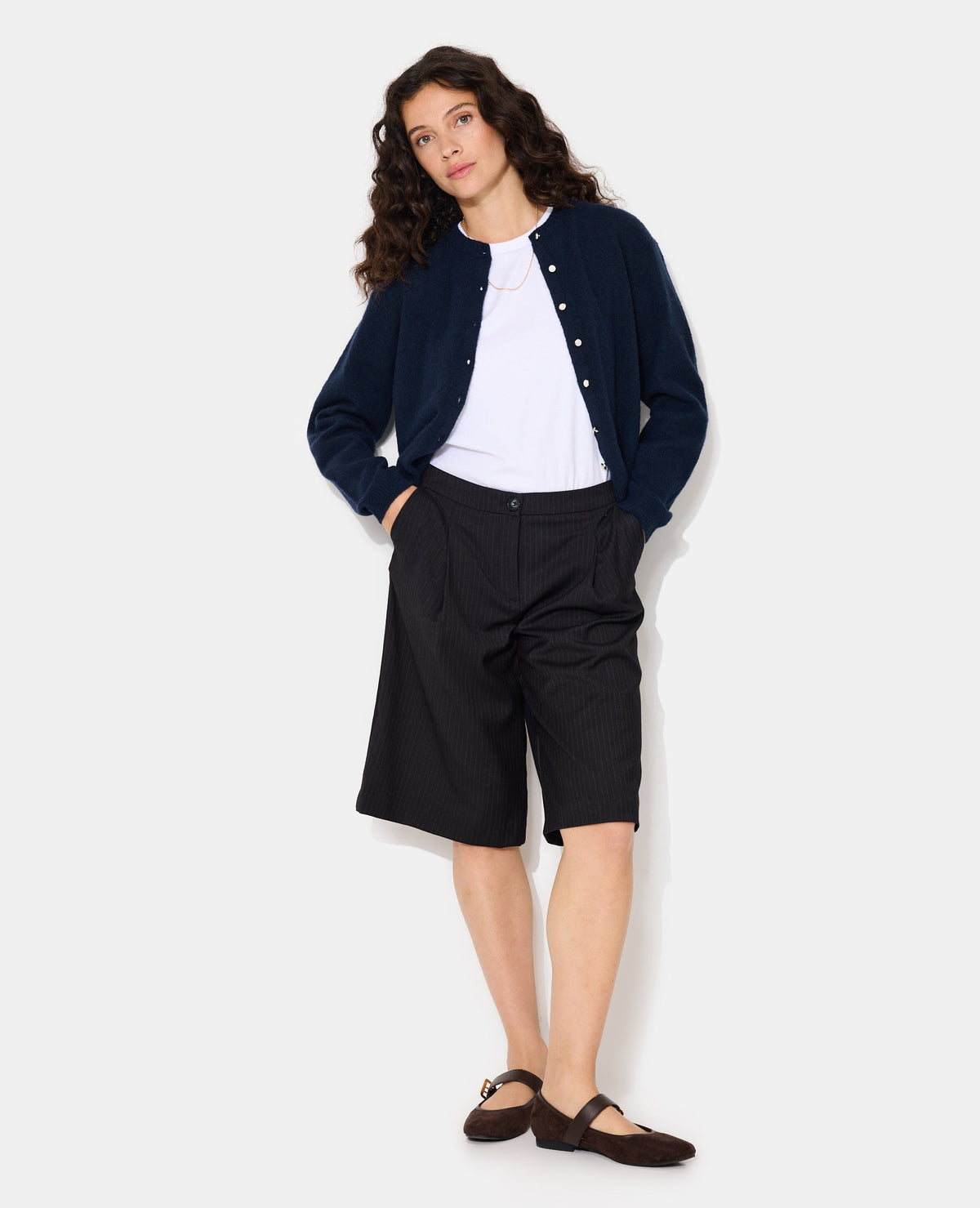 Gilet col rond avec boutons effet nacre