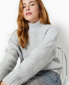 Pull col montant