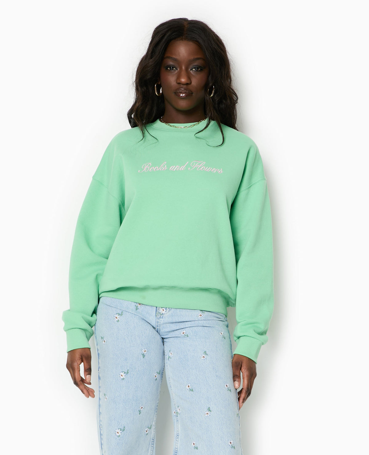 Sweat oversize avec broderies devant et dos
