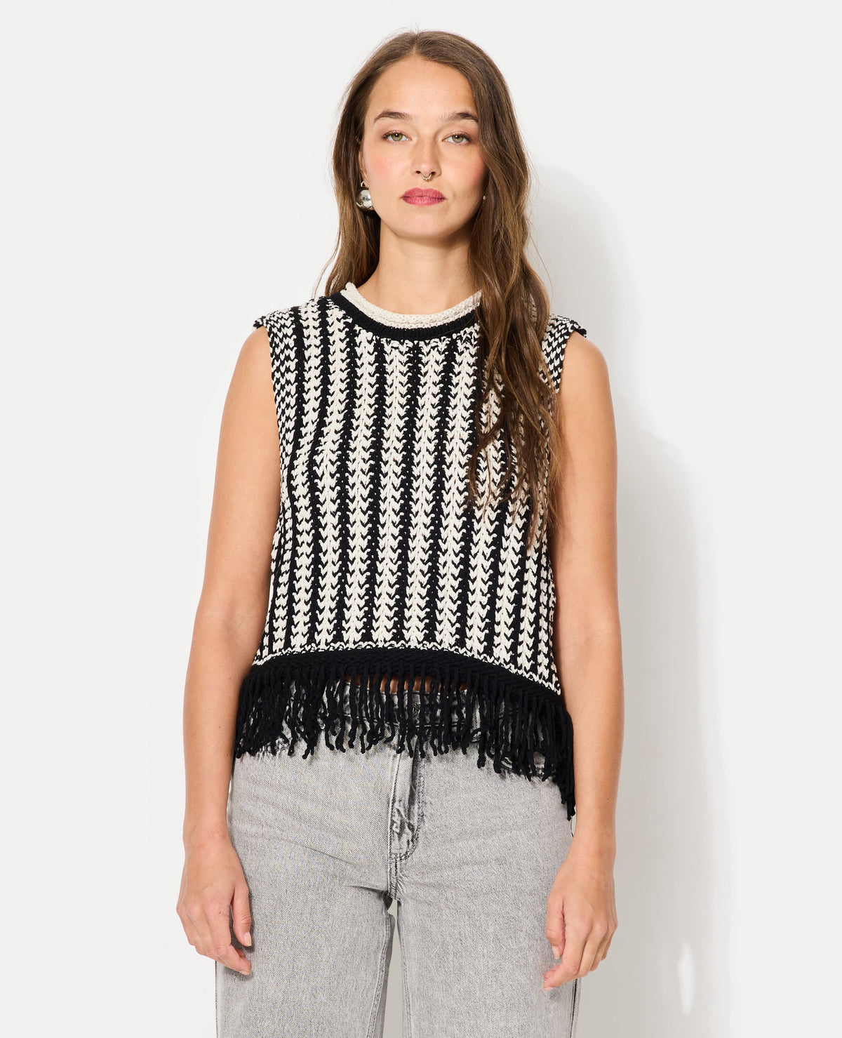 Pull sans manches avec franges